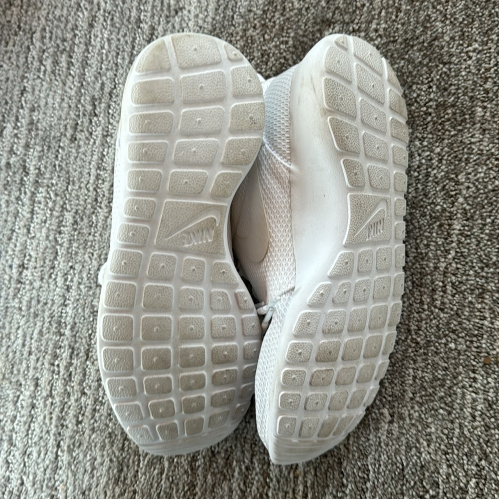 Nike White Sneakers - Picture 4 of 4